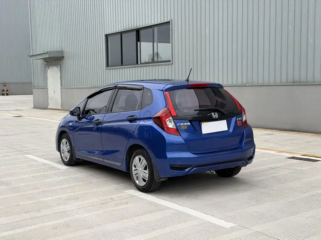 Honda Fit — миниатюра 7