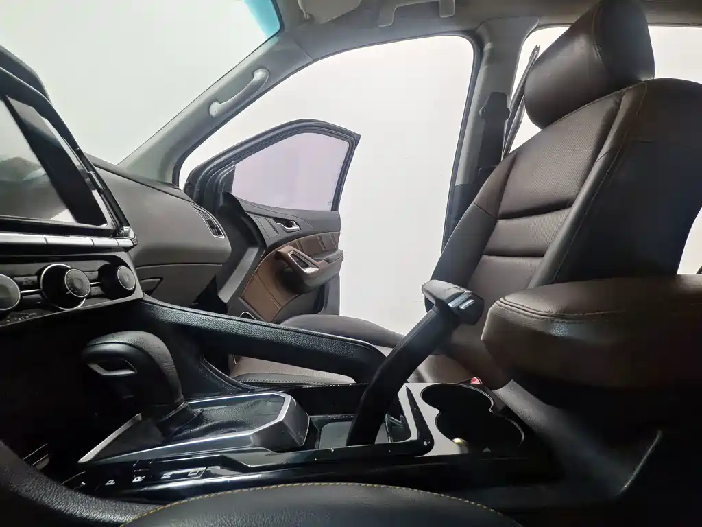 JMC Yusheng S350 — миниатюра 12