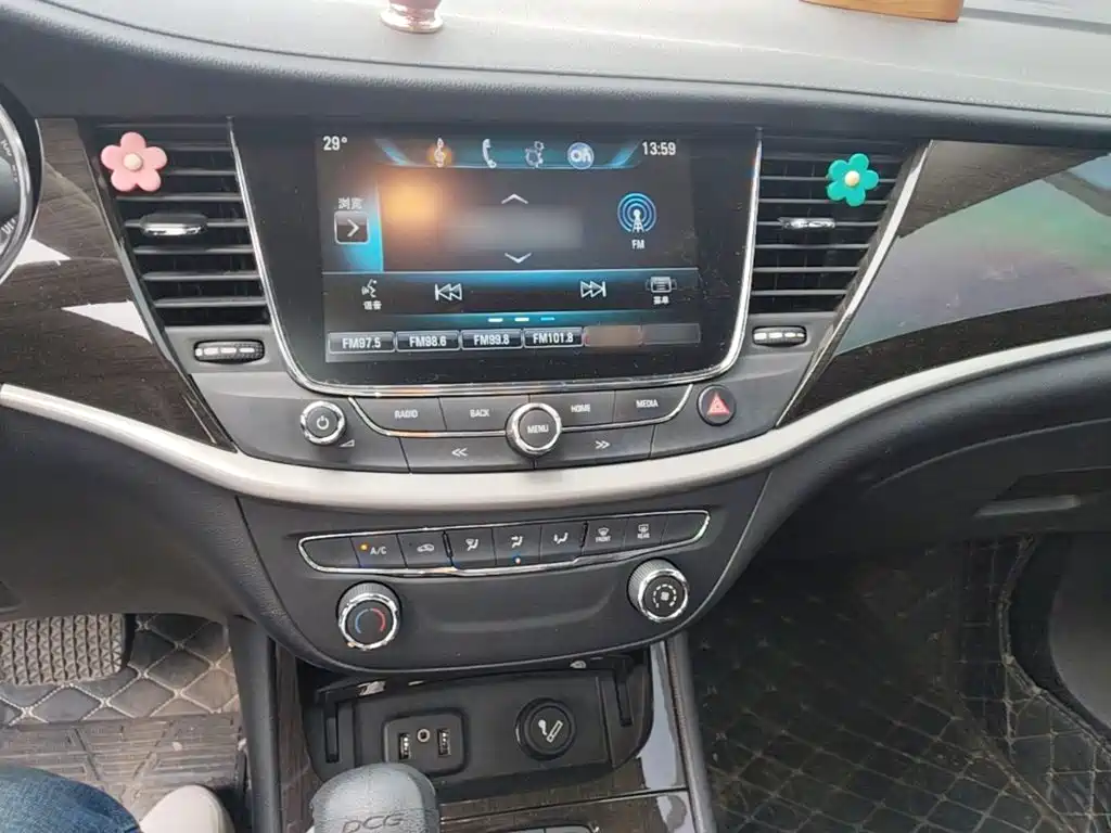 Buick Verano — миниатюра 6