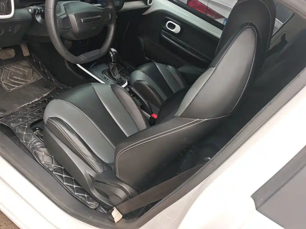 Roewe Clever — миниатюра 15