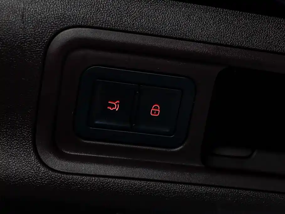Denza D9 2025 DM-i Smart Drive 1020 Flagship