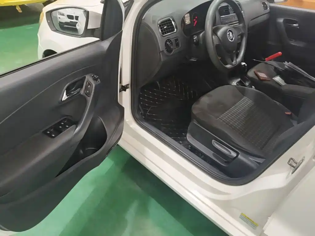 Volkswagen Polo — миниатюра 16
