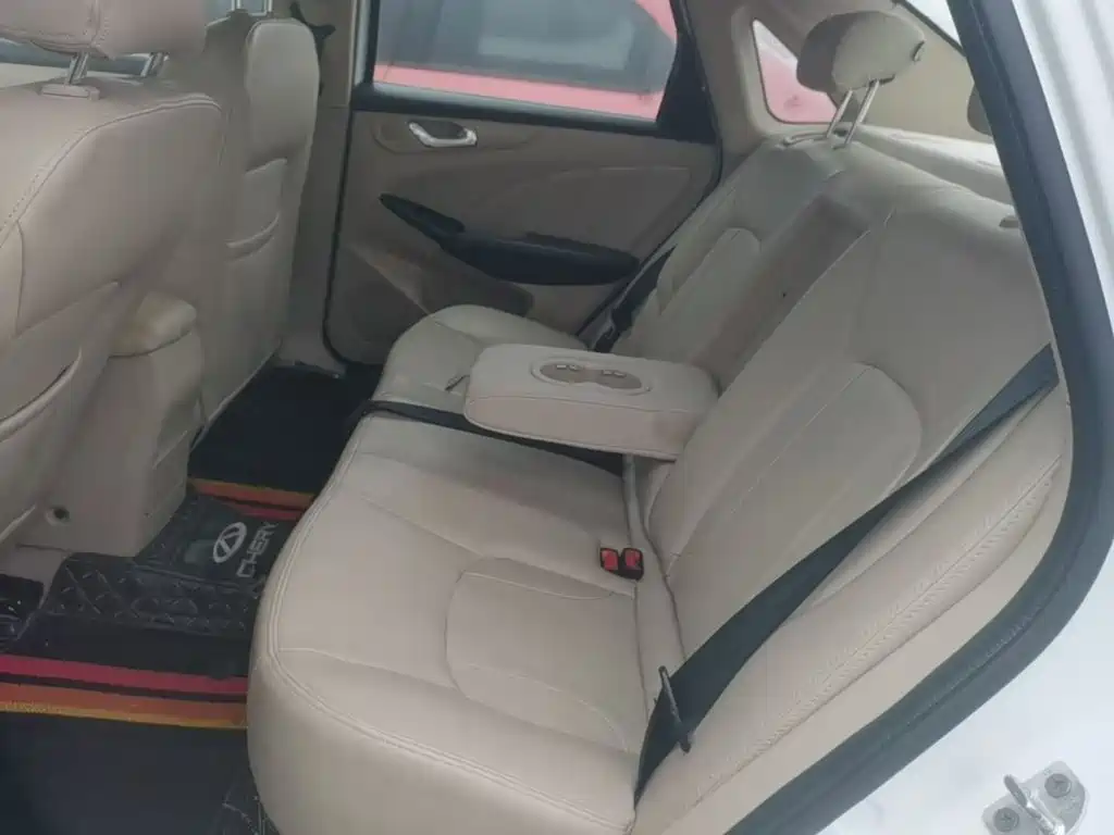 Chery Arrizo 7 — миниатюра 17