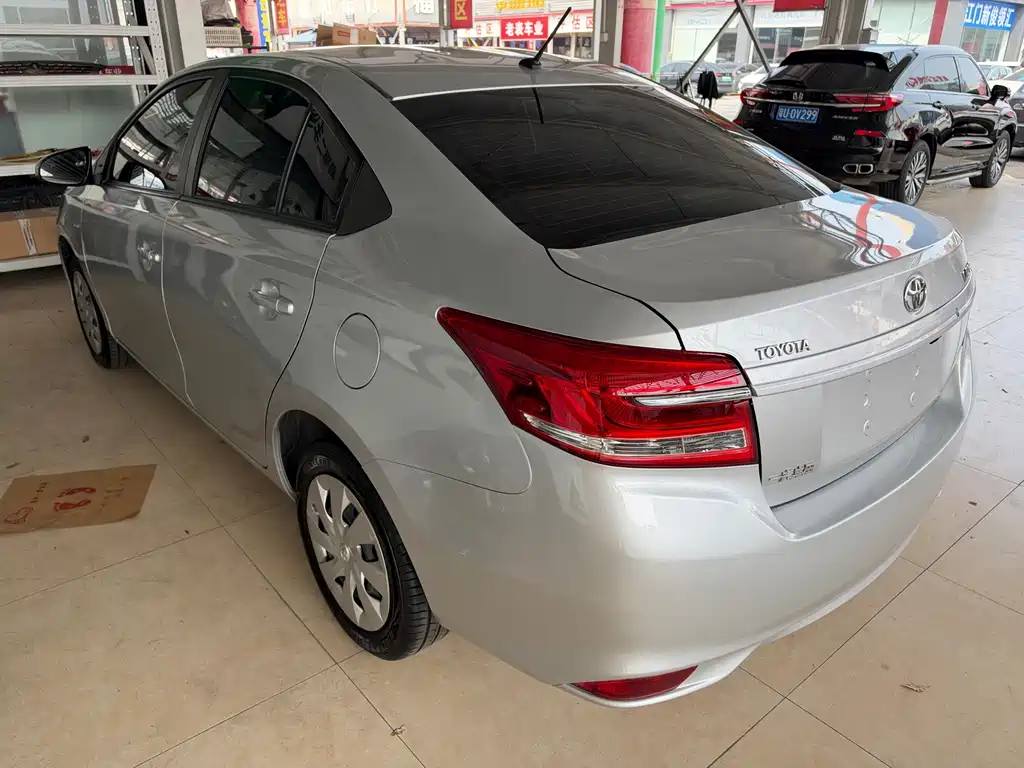Toyota Vios — миниатюра 6