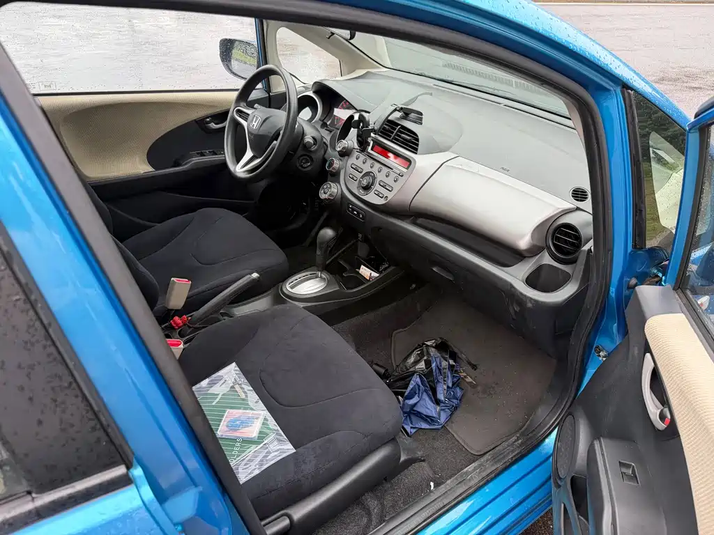 Honda Fit — миниатюра 11