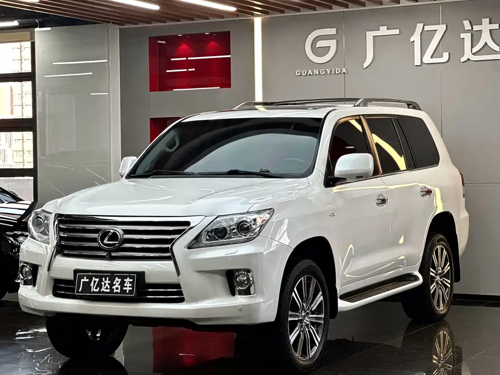 Lexus LX 2012