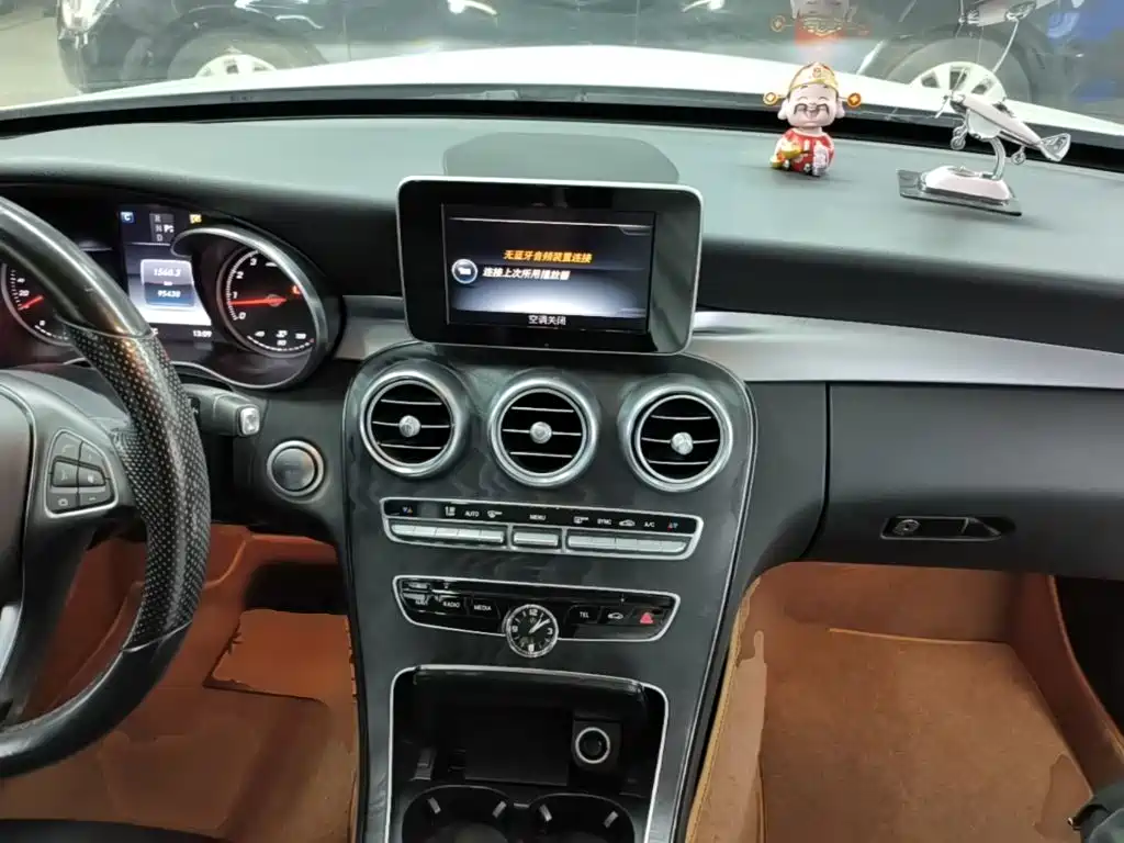 Mercedes-Benz C-Class (Import) — миниатюра 10
