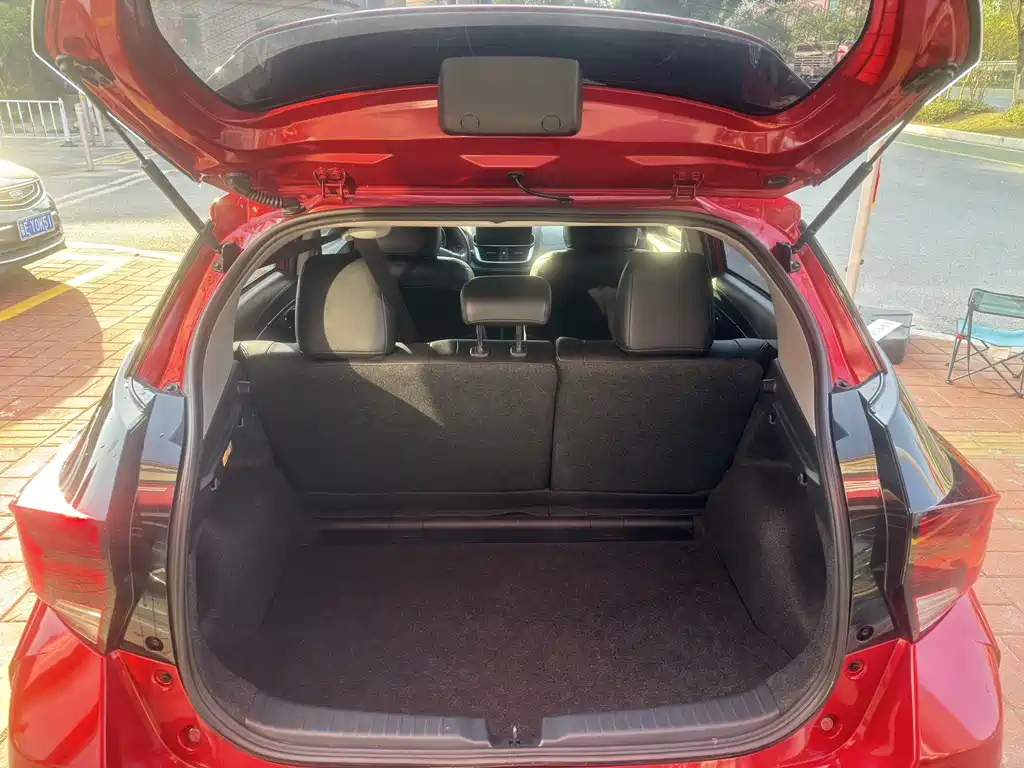 TOYOTA YARIS L ZHIXUAN