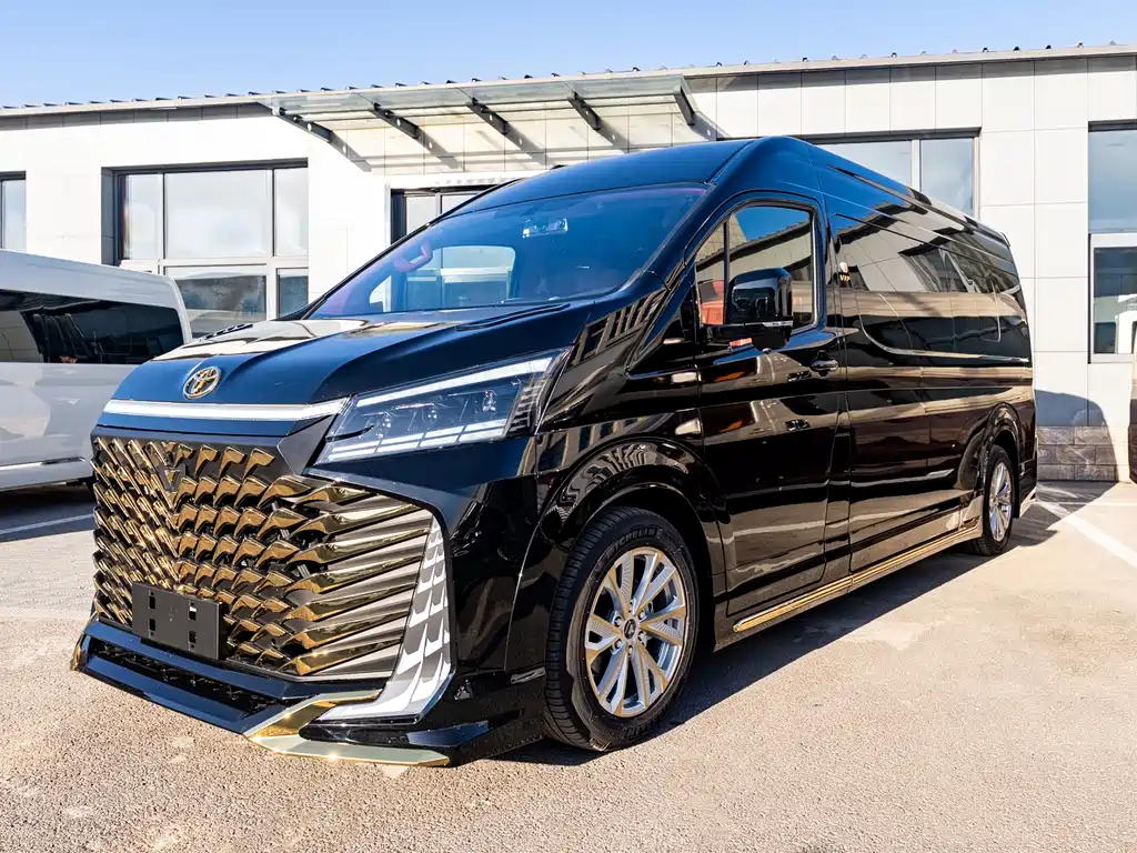 Toyota HiAce 2025 3.5L AT