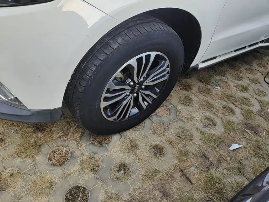Geely Vision X6 — миниатюра 23