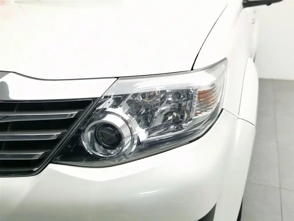 Toyota Fortuner 2014 2.7L AT