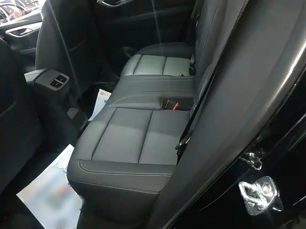 Buick Envision Plus — миниатюра 17