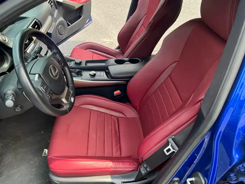 Lexus IS — миниатюра 18