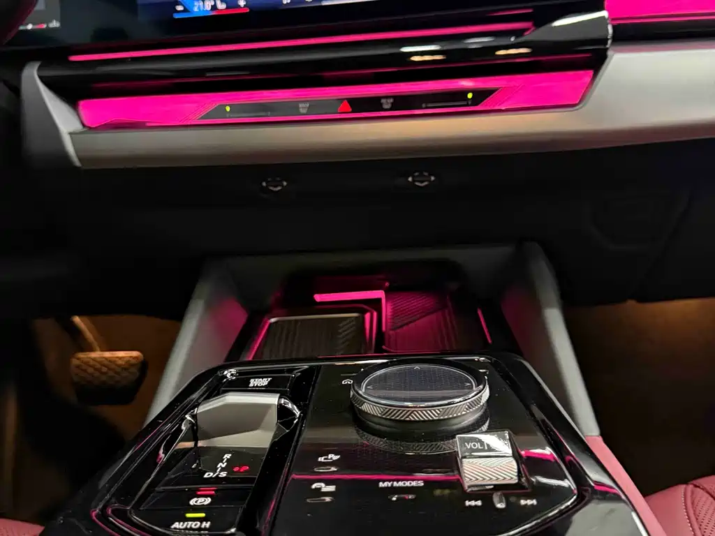 BMW 5 Series — миниатюра 19
