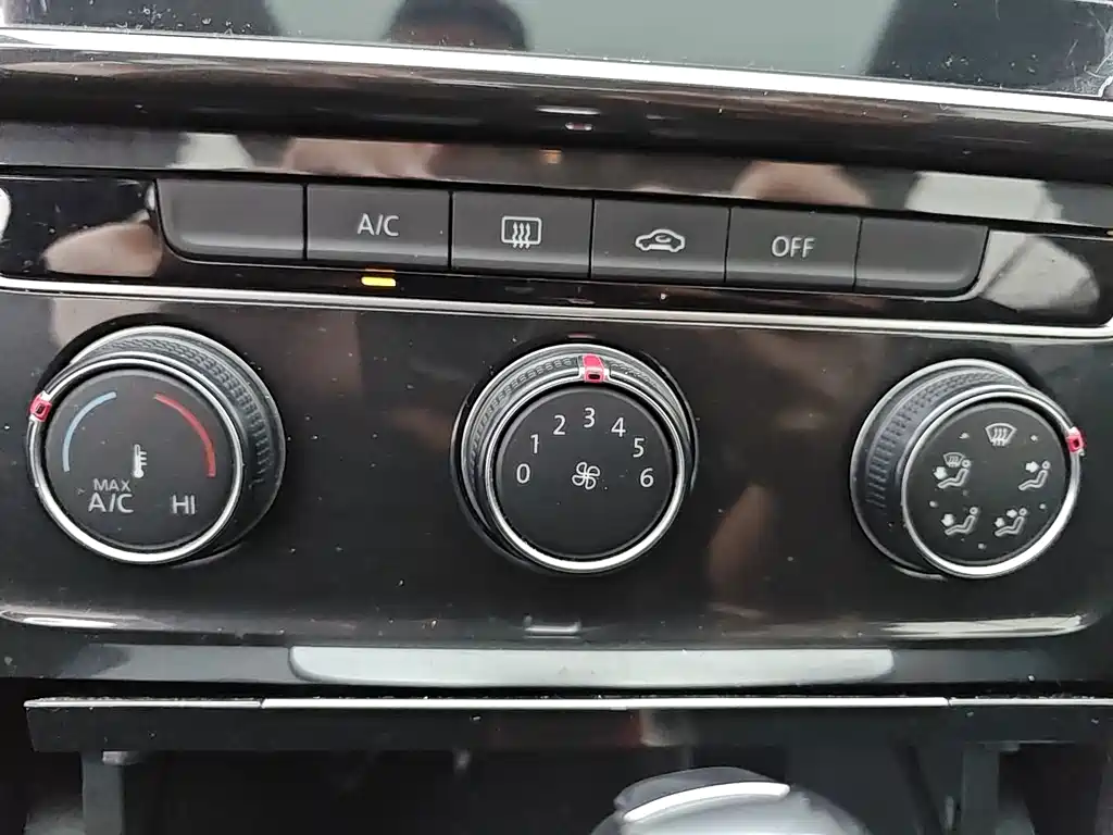 Volkswagen Golf — миниатюра 15
