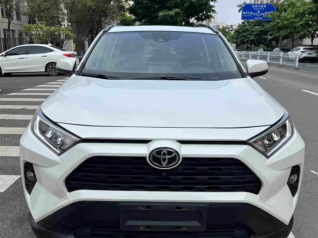 Toyota RAV4 — миниатюра 15
