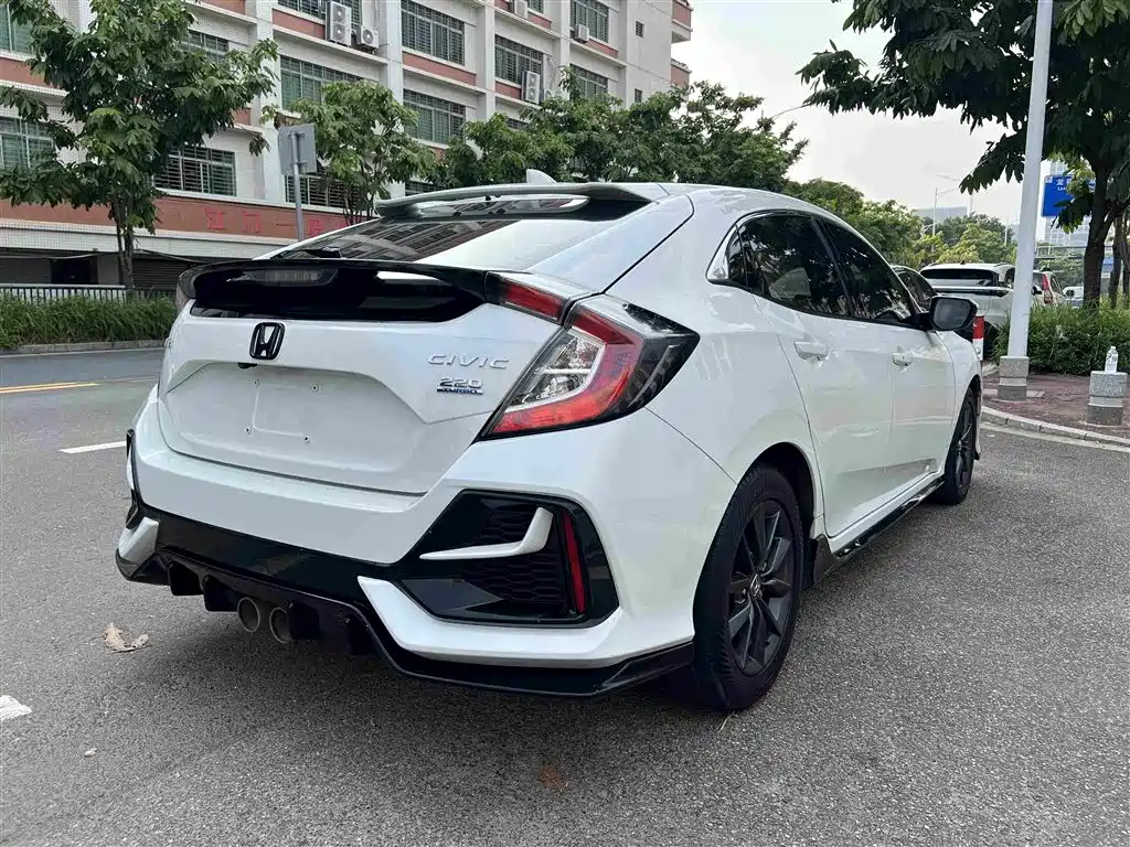 Honda Civic — миниатюра 8