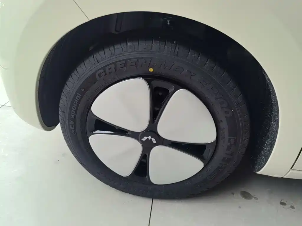 Wuling MINIEV — миниатюра 23