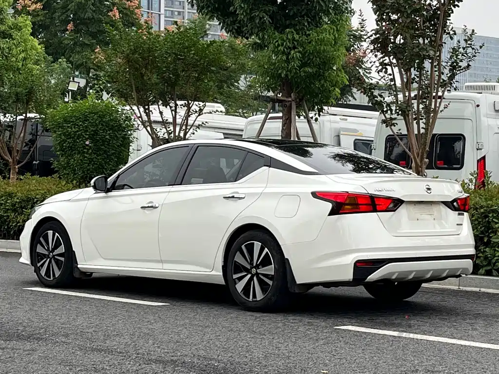 Nissan Teana — миниатюра 4