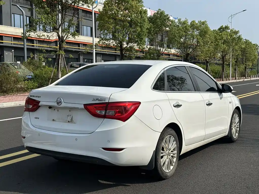 Buick Excelle — миниатюра 9