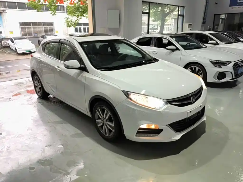 Changan Eado XT — миниатюра 4