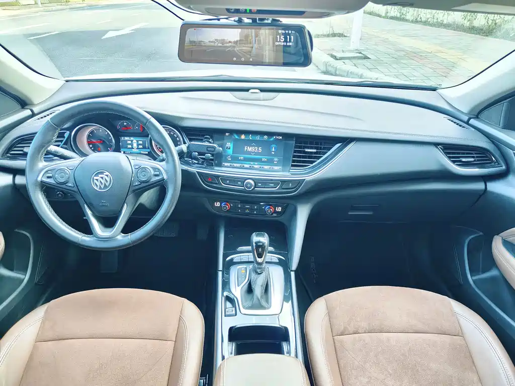 Buick Regal — миниатюра 8
