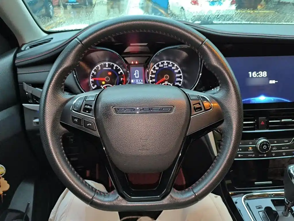 Venucia T70 — миниатюра 6