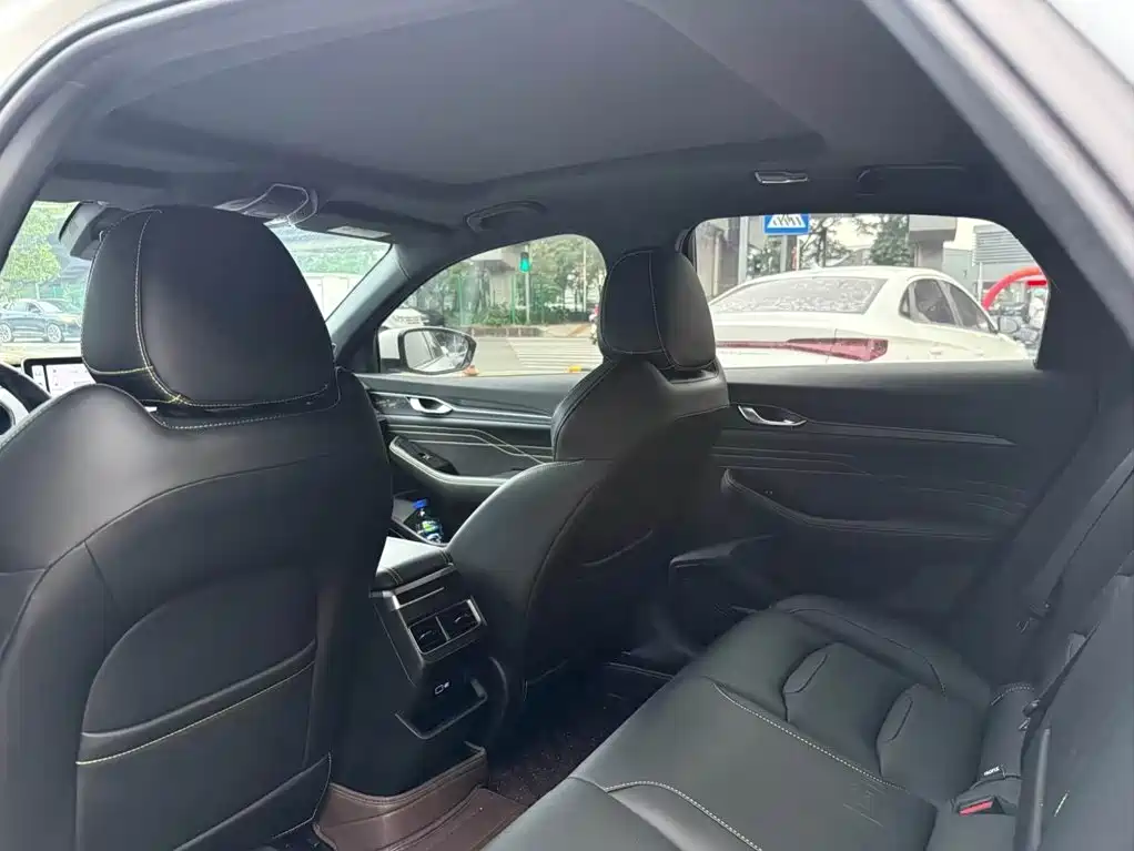 Geely Xingrui — миниатюра 10