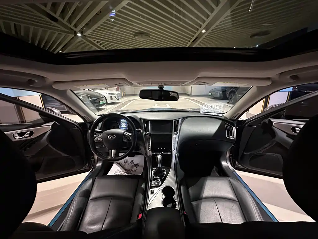 INFINITI Q50L
