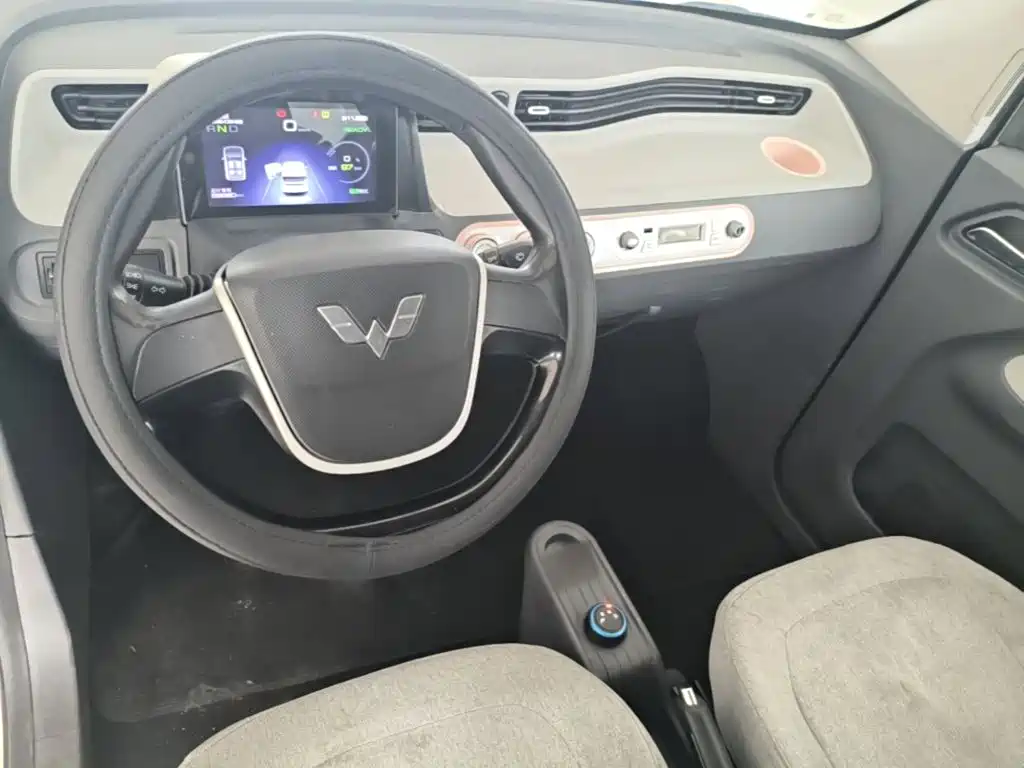 Wuling MINIEV — миниатюра 10