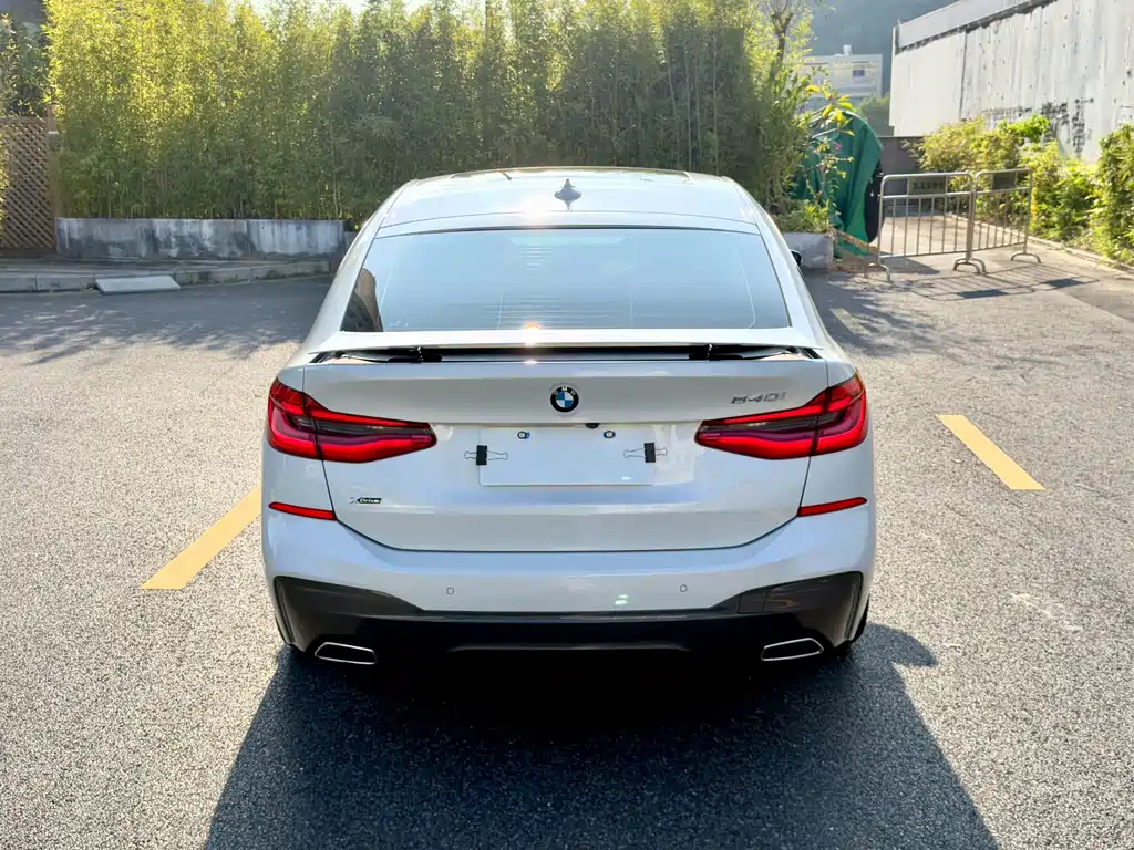 BMW 6 Series GT — миниатюра 6