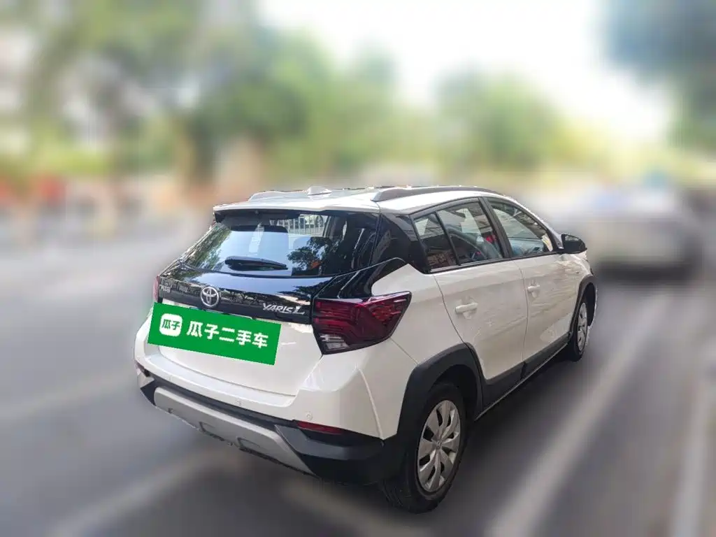 Toyota Yaris L — миниатюра 4