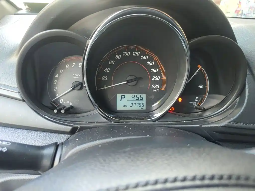 Toyota Yaris L — миниатюра 7