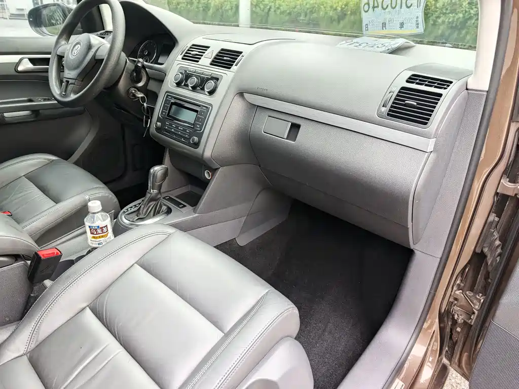 Volkswagen Touran — миниатюра 7