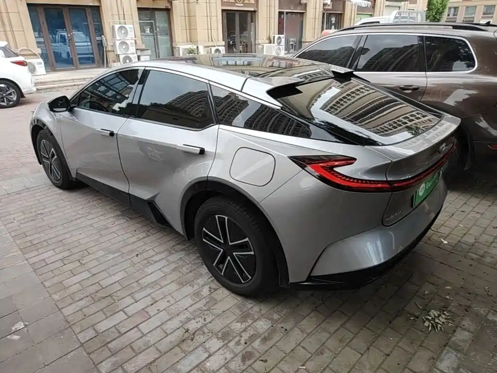 Toyota bZ5 2025 550 JOY