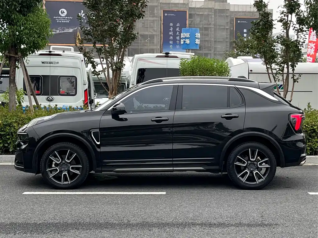 Lynk & Co 01 — миниатюра 3