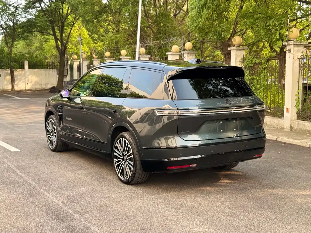 NIO ES8 2026 мест Executive