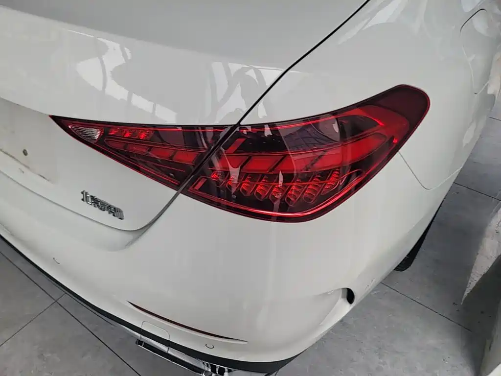 Mercedes-Benz C-Class — миниатюра 8