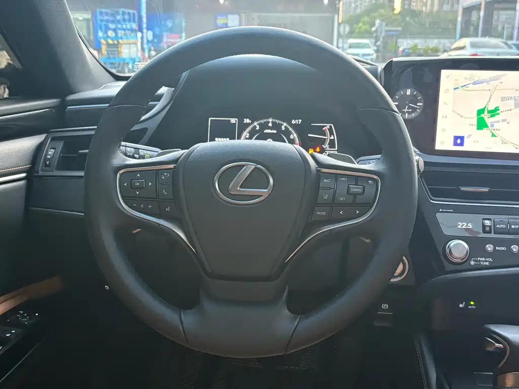 LEXUS ES