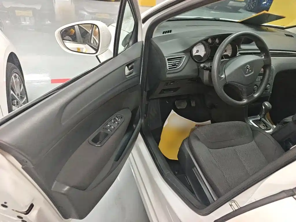 Peugeot 308 — миниатюра 16