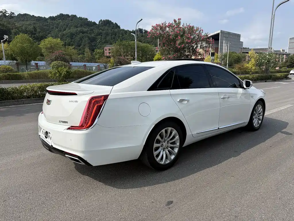 Cadillac XTS — миниатюра 12