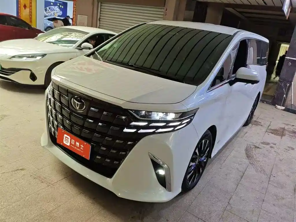 Toyota Alphard 2025