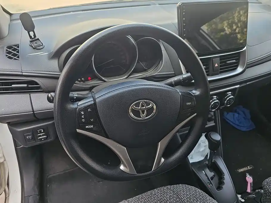 Toyota Yaris L — миниатюра 14