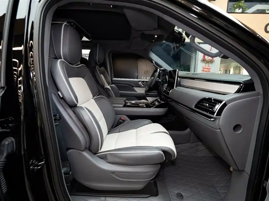 Lincoln Navigator 2018 3.5T V
