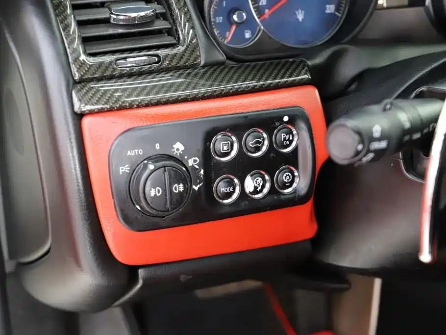 Maserati GranTurismo — миниатюра 8