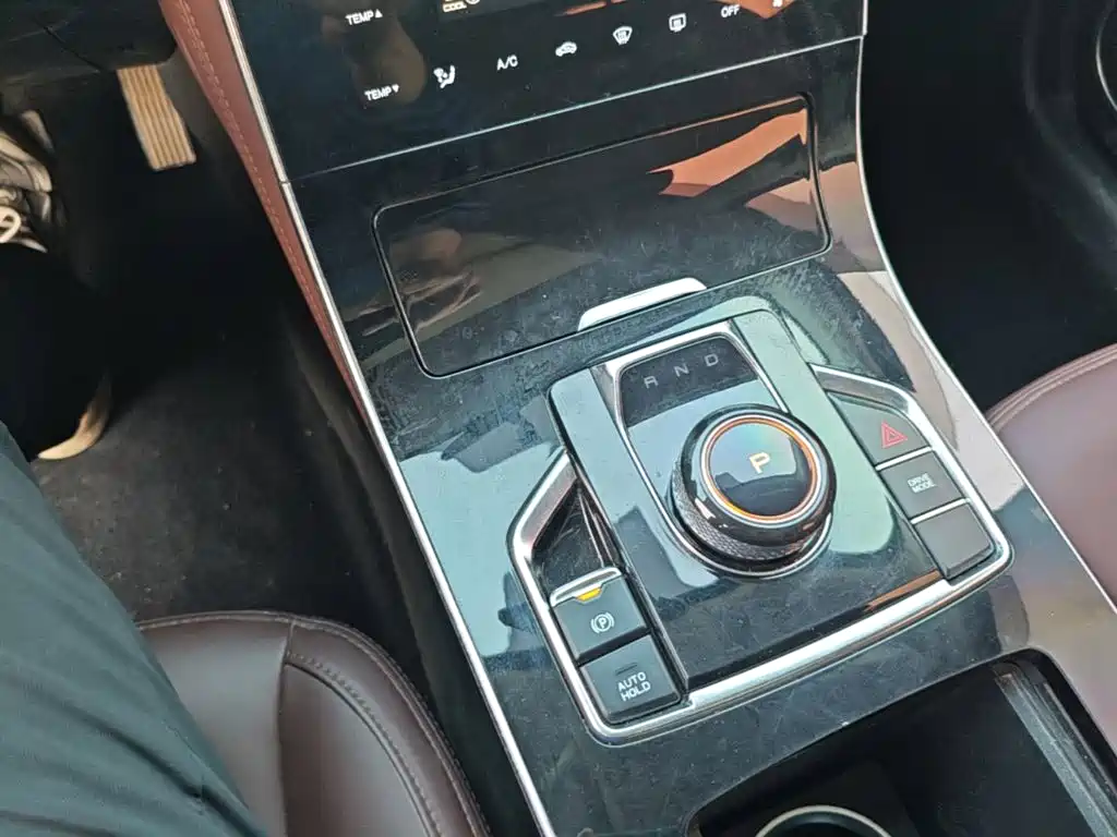 VGV U75 Plus 2.0 TGDI luxury pro 7 seats, фото 14