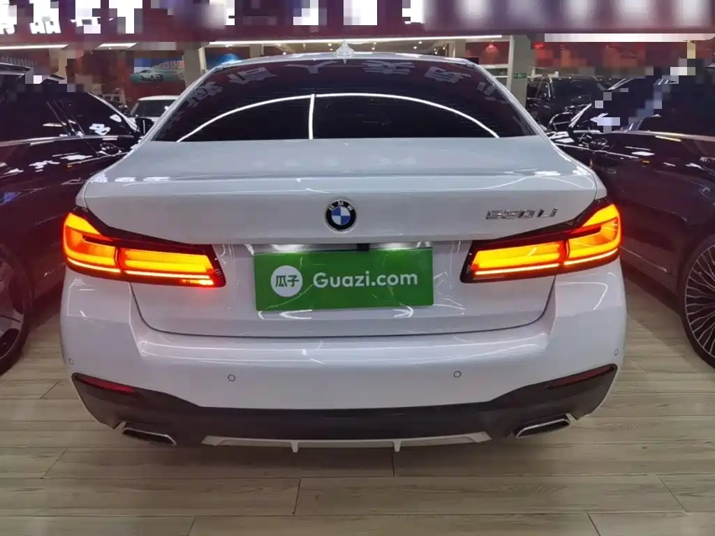 BMW 5 Series — миниатюра 6