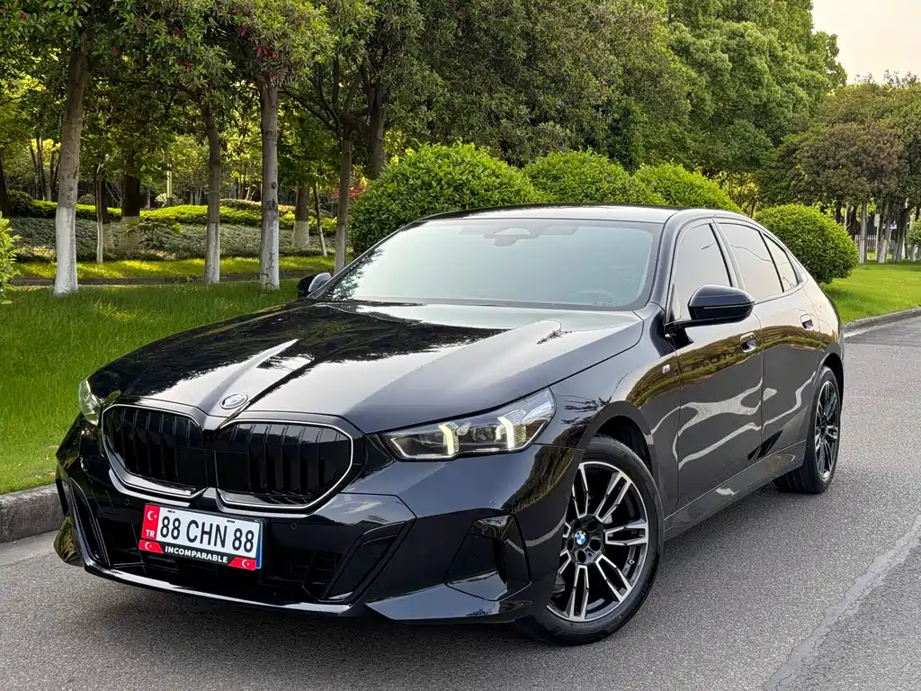 BMW 5 Series 2025