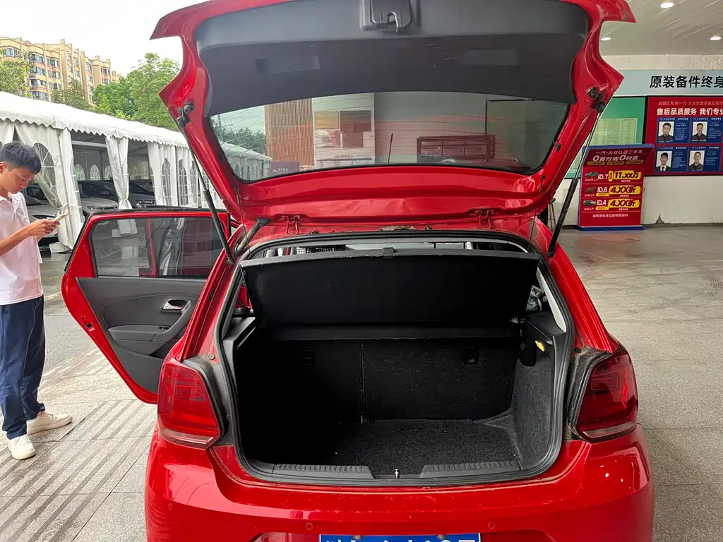 Volkswagen Polo — миниатюра 7