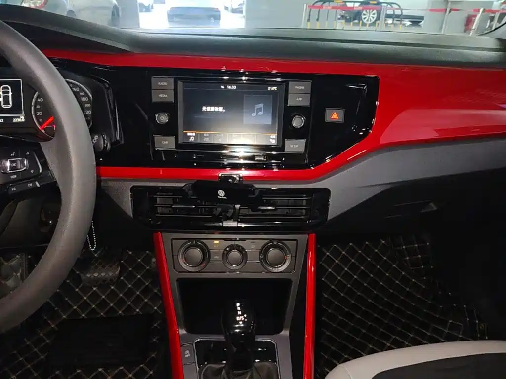 Volkswagen Polo — миниатюра 13